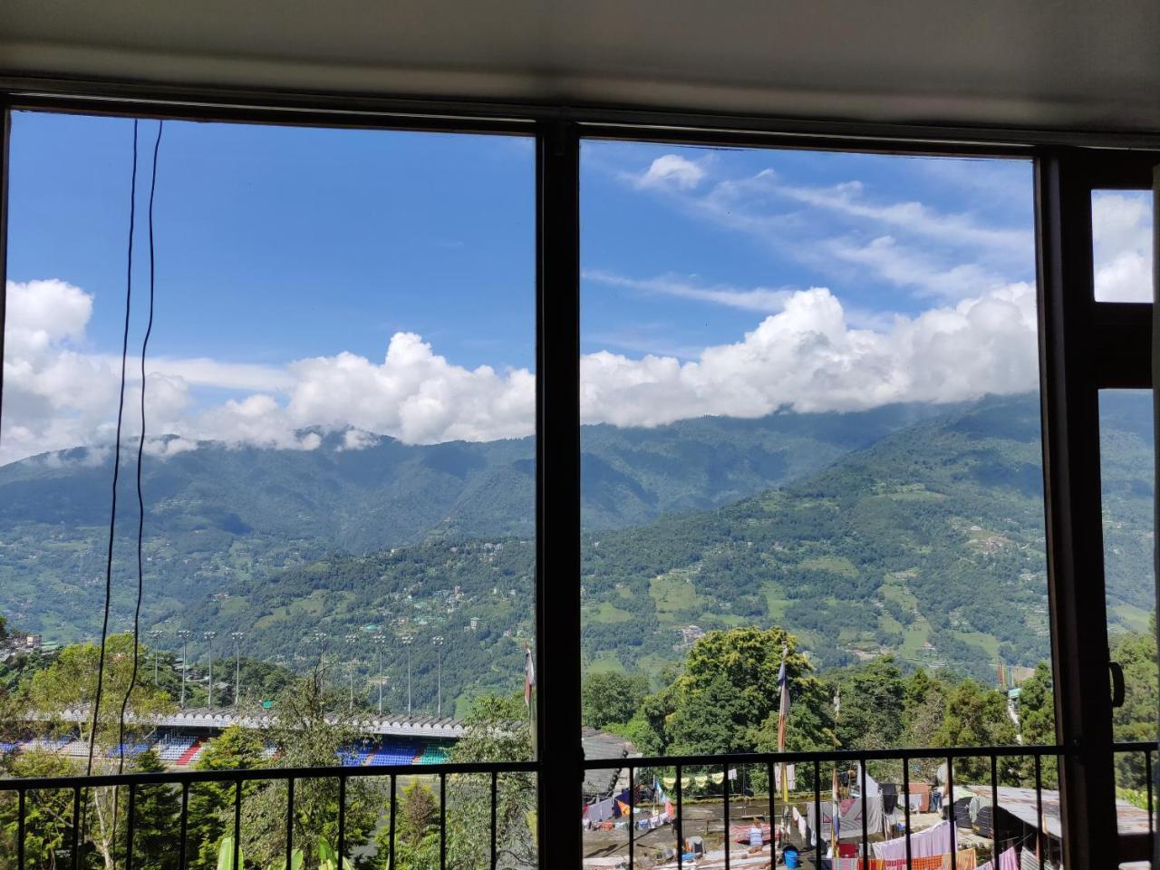 Hotel Ninamma Gangtok Exterior photo